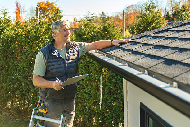 Professional Flat Roof Repair technician working in Le Mars, IA